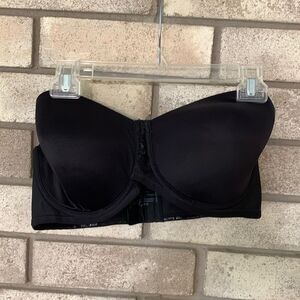 3for$20 bra 38DD strapless has underwire